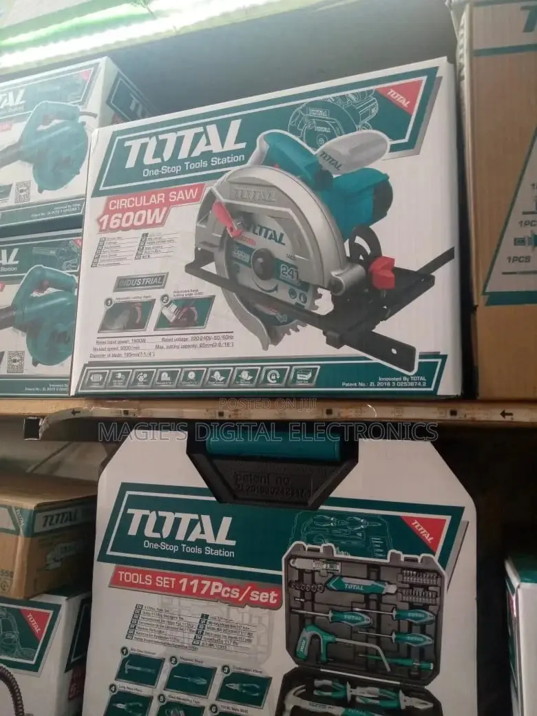 Total Circular Saw 2200w