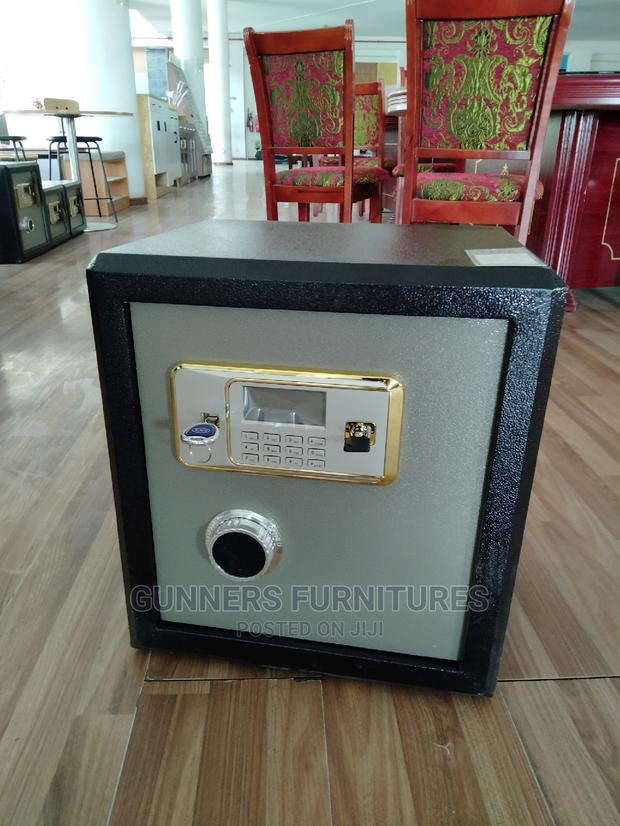 Fire Proof Safe Box. - thumbnail 2