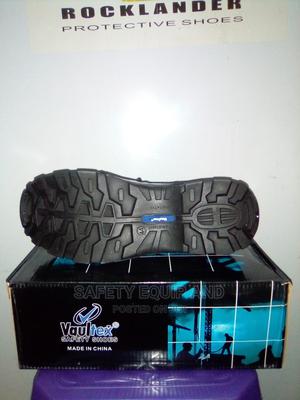 Vaultex Safety Footwear for Engineers - thumbnail 2