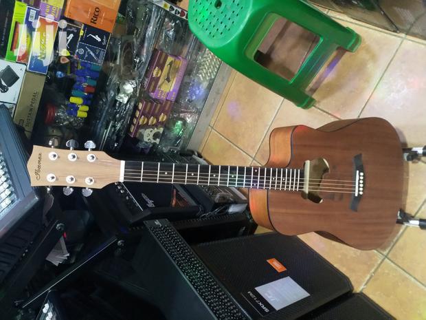 Big Box Guitar - thumbnail 4