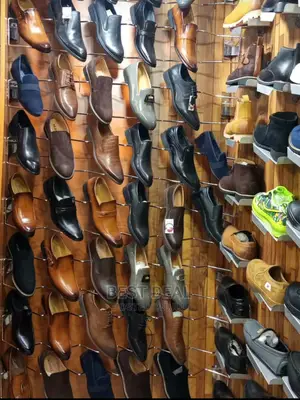 Shoe Racks and Display Channels Zigzag