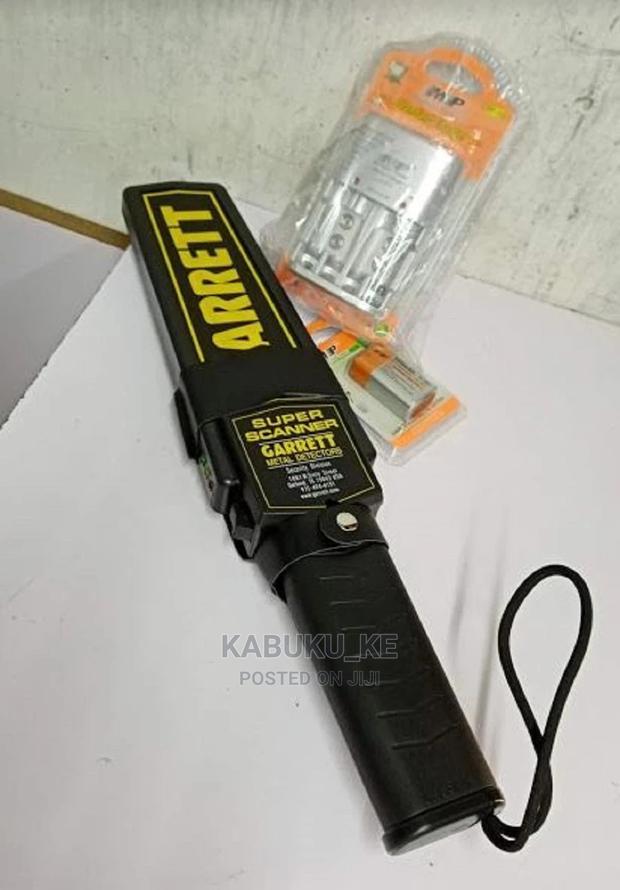 Garret Metal Dector With Rechargeable Battery and Charger