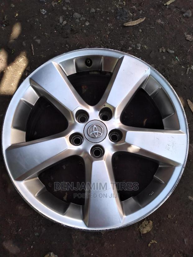 Original Rims Size 18 Inch Set for Toyota Harrier.