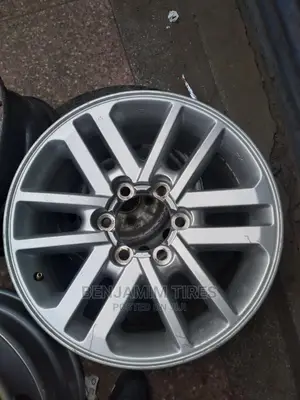 Original Rim Size 17 Inch for Toyota Vigo Double Cab .