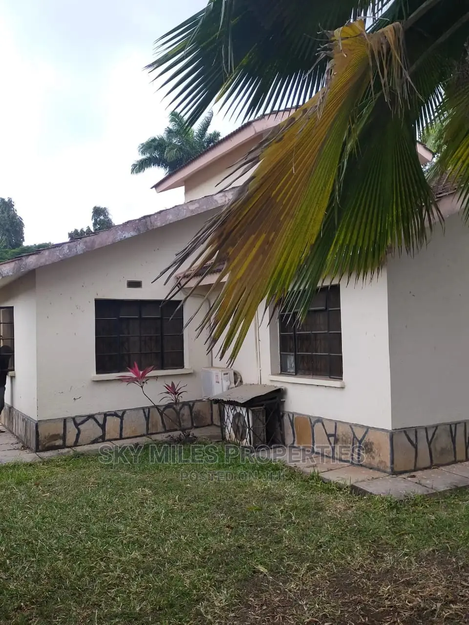 Mansion on Sale Beach Road Nyali