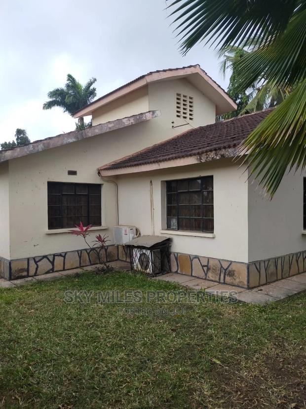Mansion on Sale Beach Road Nyali - thumbnail 17