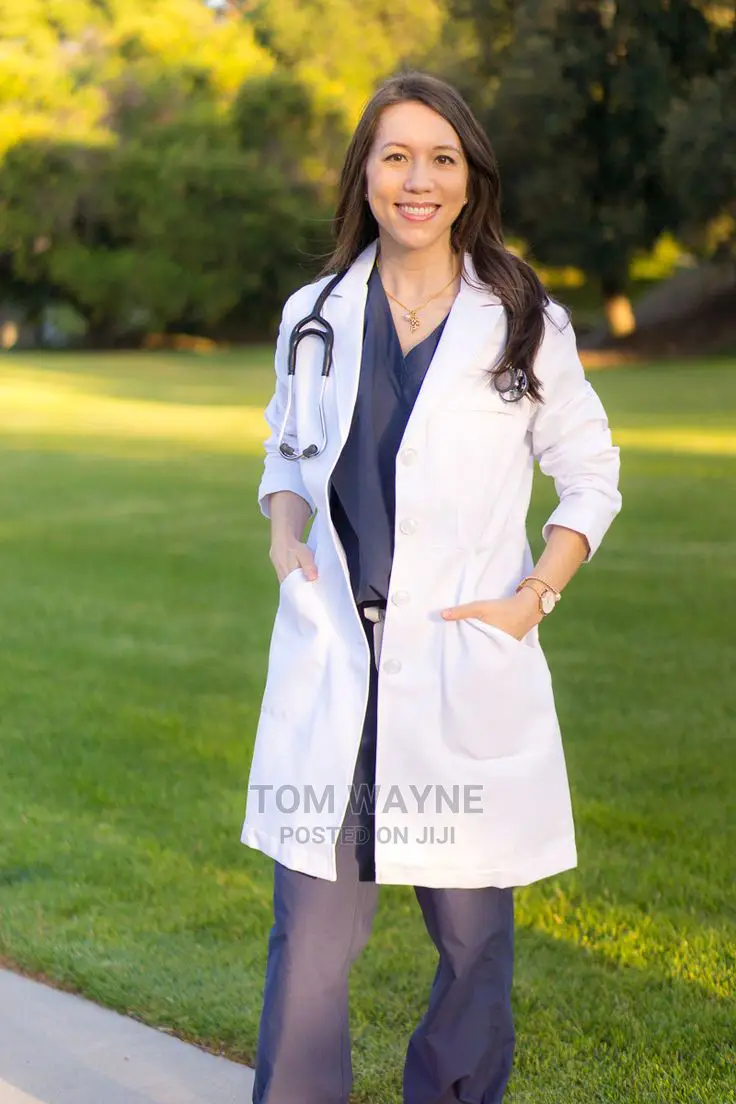 Lab Coats for Hospitals, Chemists, Clinics, Dentists Etc