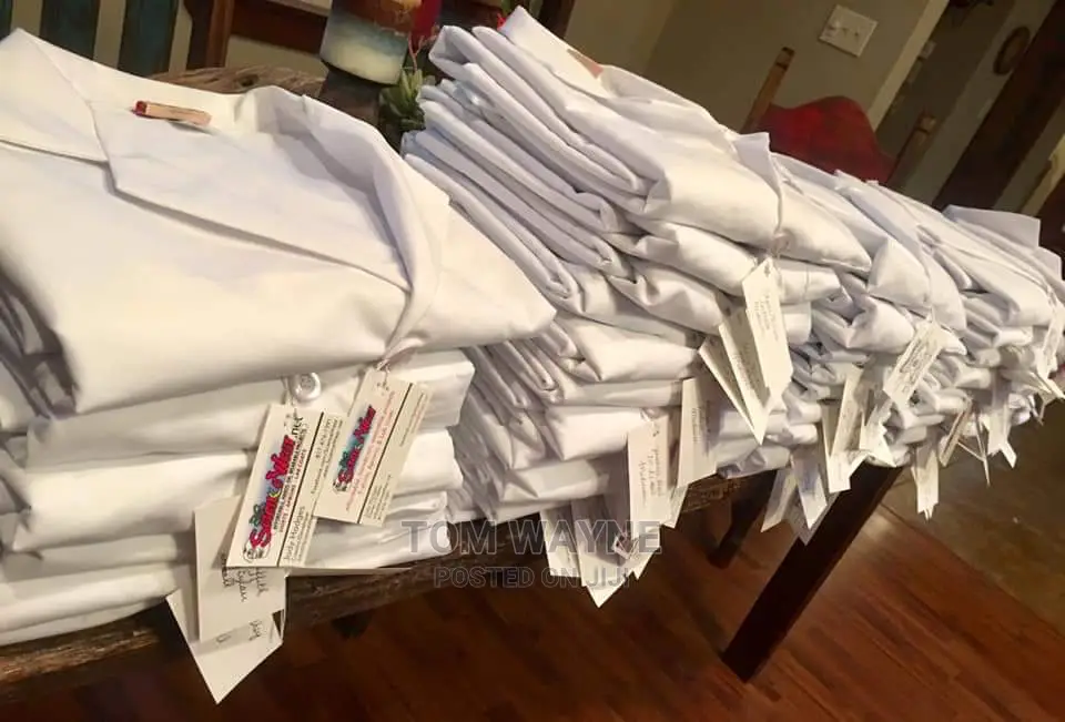 Lab Coats for Hospitals, Chemists, Clinics, Dentists Etc