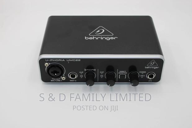 Behringer U-Phoria UMC22 USB Audio Interface - main view