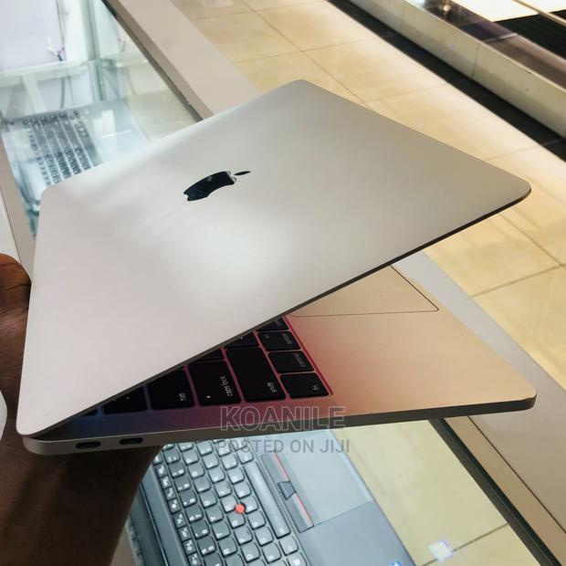 Laptop Apple MacBook 2016 8GB Intel Core I5 SSD 256GB - thumbnail 2