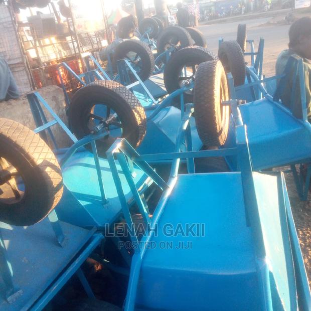 Wheelbarrow - thumbnail 4