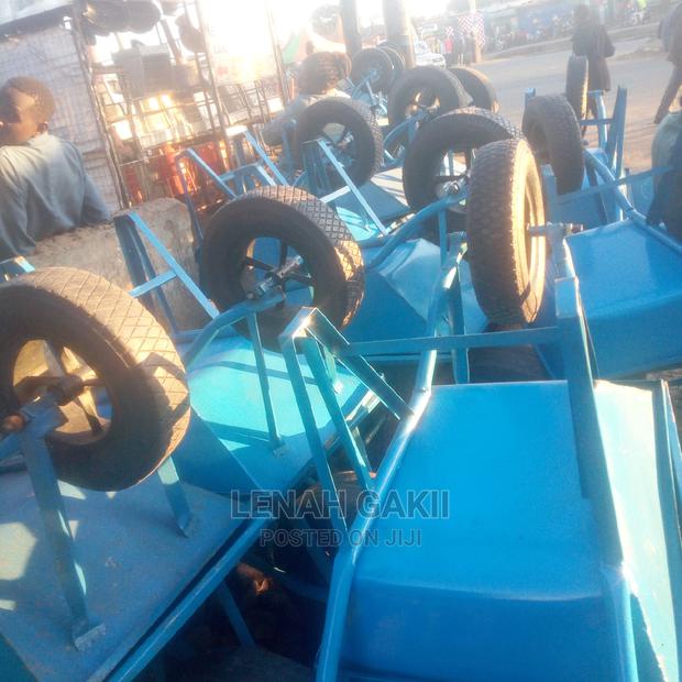 Wheelbarrow - thumbnail 3