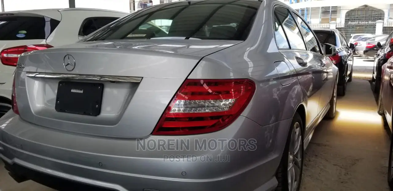 Mercedes-Benz C180 2014 Silver