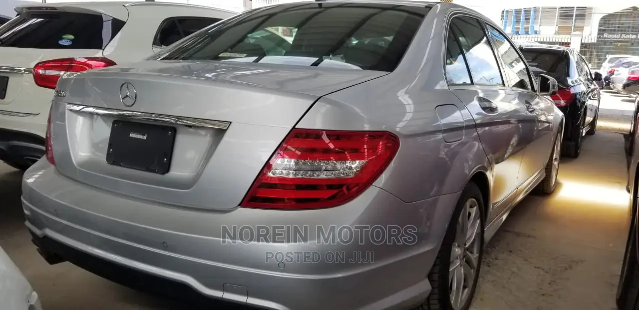 Mercedes-Benz C180 2014 Silver