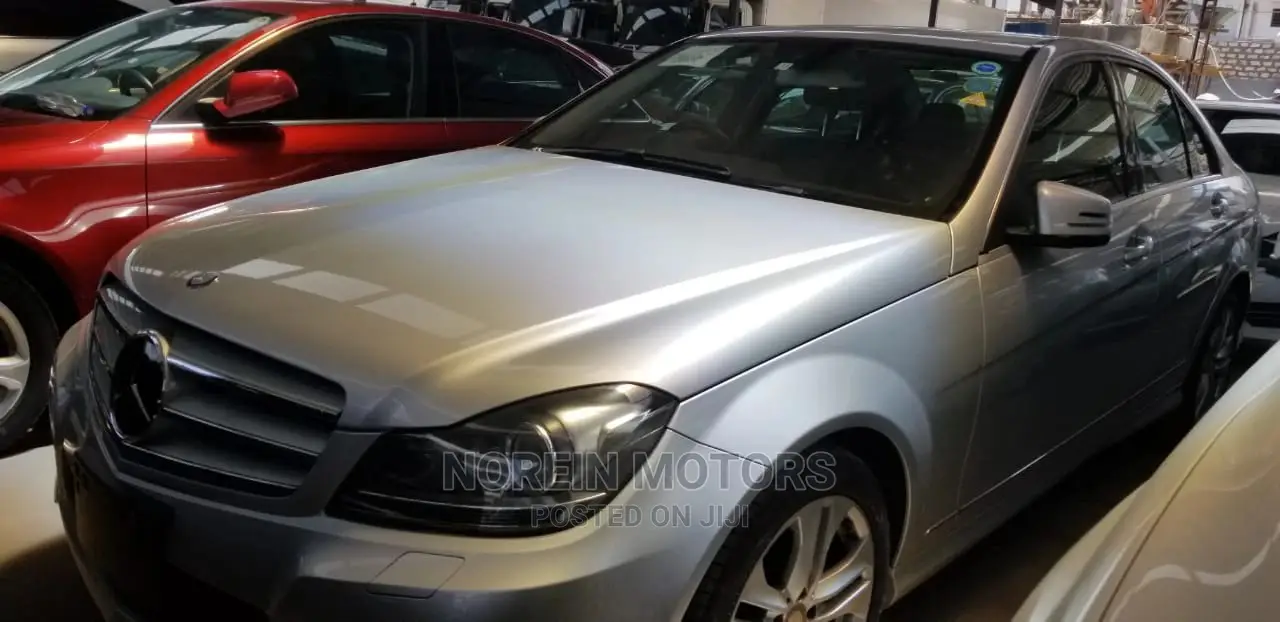 Mercedes-Benz C180 2014 Silver