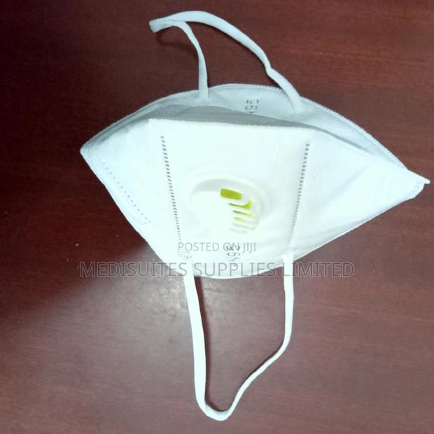 Kn95 Mask With Valve - main view
