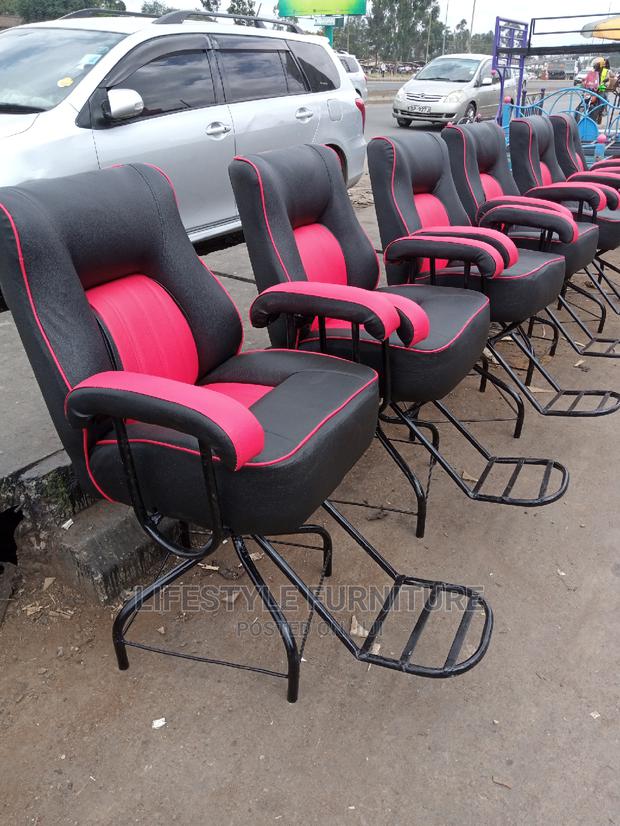 Barber Shop Chairs - thumbnail 4