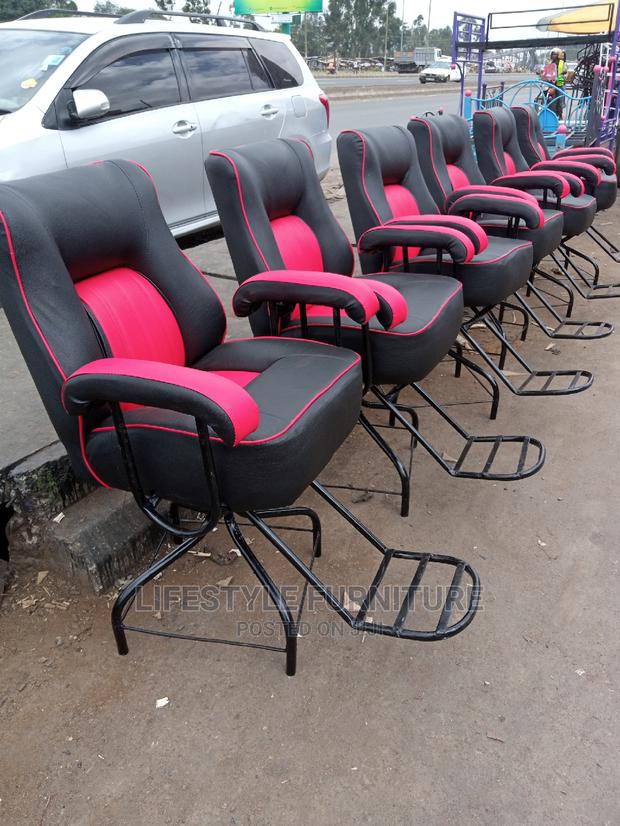 Barber Shop Chairs - thumbnail 5