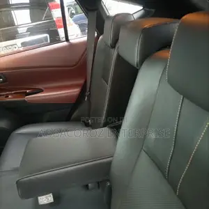 Toyota Harrier 2.5 Hybrid 4WD 2015