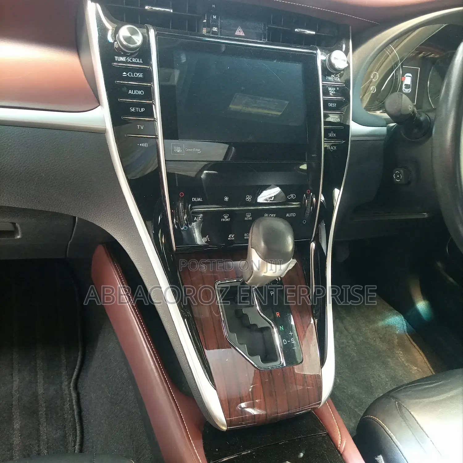 Toyota Harrier 2.5 Hybrid 4WD 2015