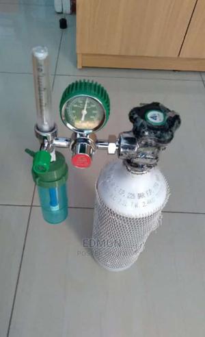 2.2 Litre Full Oxygen Gas Cylinder With Gauge - main view