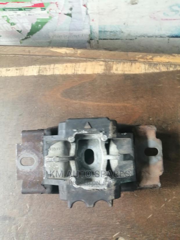 Mazda Demio Old, Gearbox Mount. - thumbnail 2