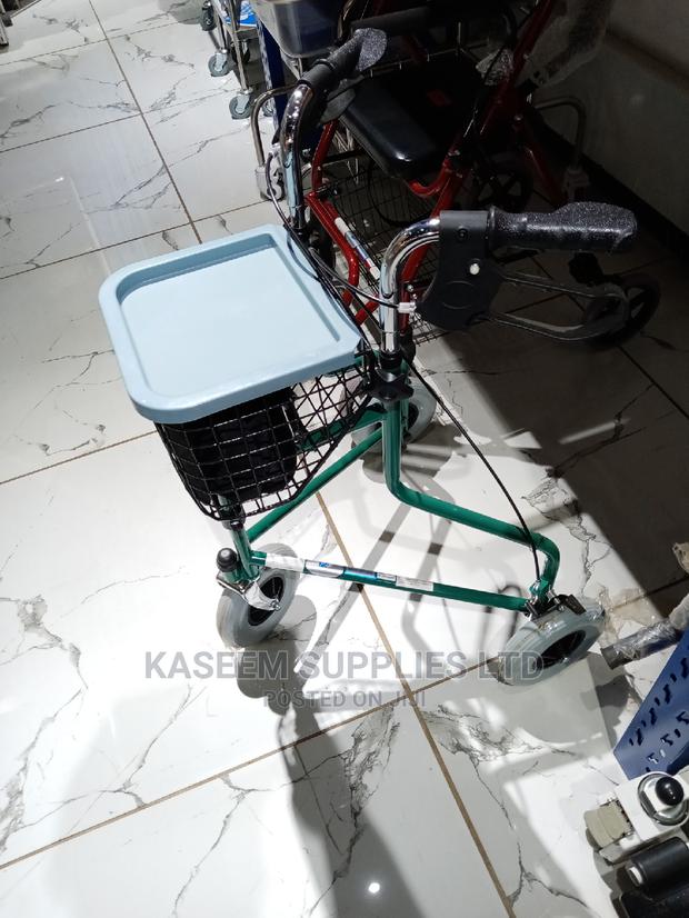 Rollator (3 Wheels) - thumbnail 2