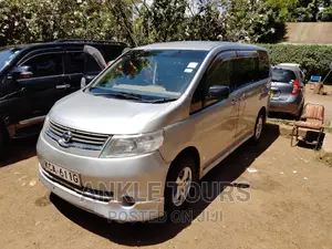 8 Seater Car Hire Self Drive