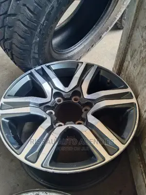 Toyota Fortuner Original Rim Size 17