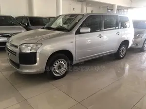 Toyota Succeed 2015 Silver