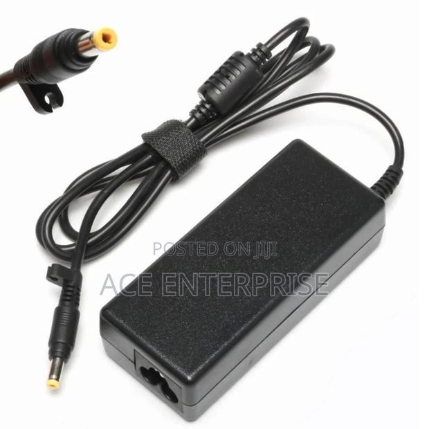 Yellow Pin Hp Laptop Charger Adapter - main view