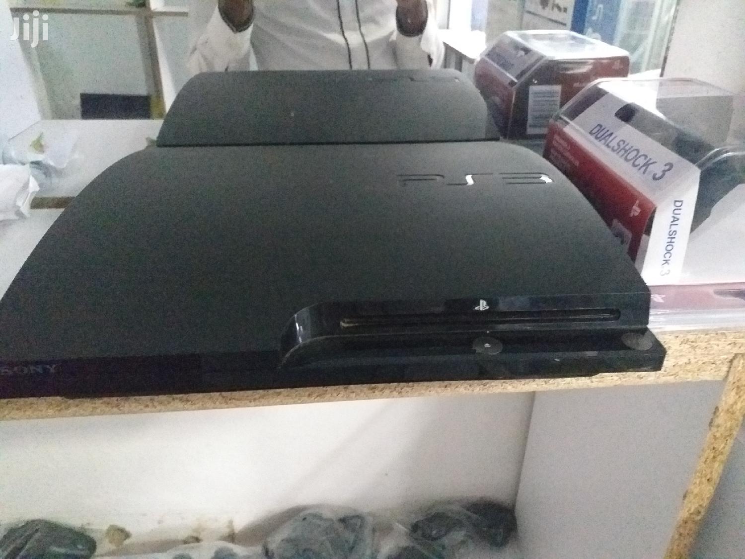 PLAYSTATION 3 WITH 20 GAMES !!!