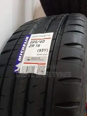 225/40 R19 Michelin Tyre 95Y