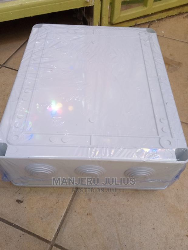 300*250 Adaptor Box - main view