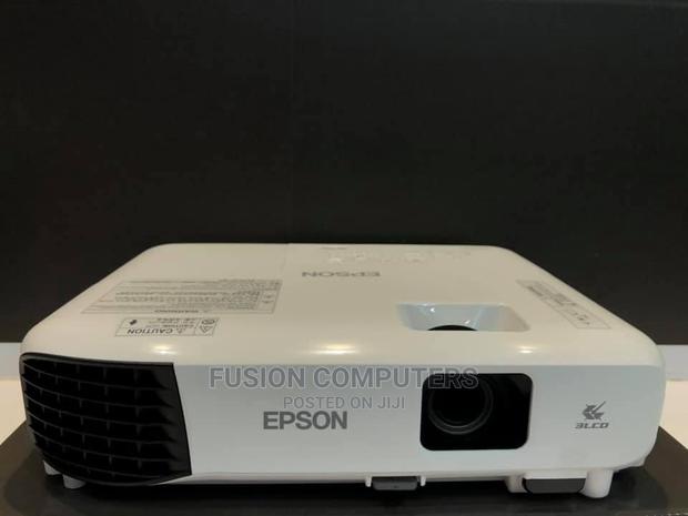 Epson Eb-E10 Svga 3lcd Projector - main view