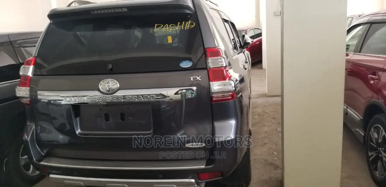 Toyota Land Cruiser Prado 2015 Gray