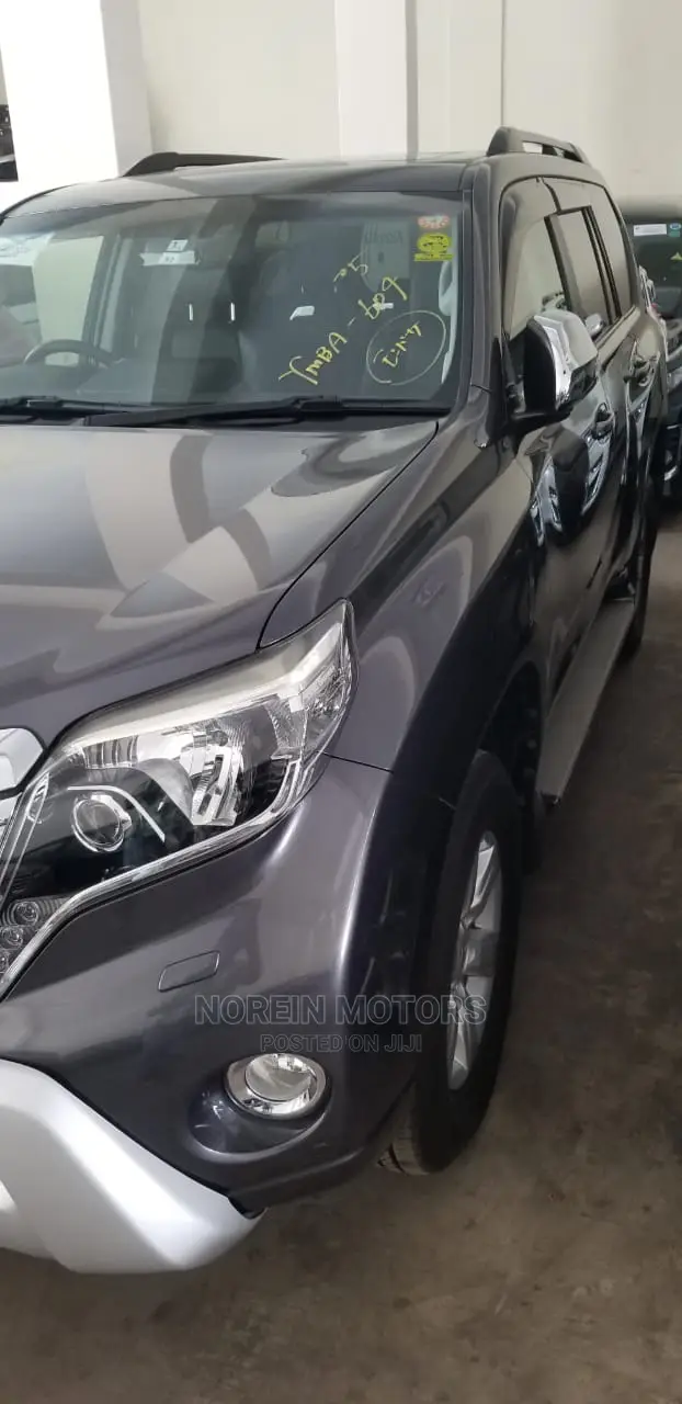 Toyota Land Cruiser Prado 2015 Gray