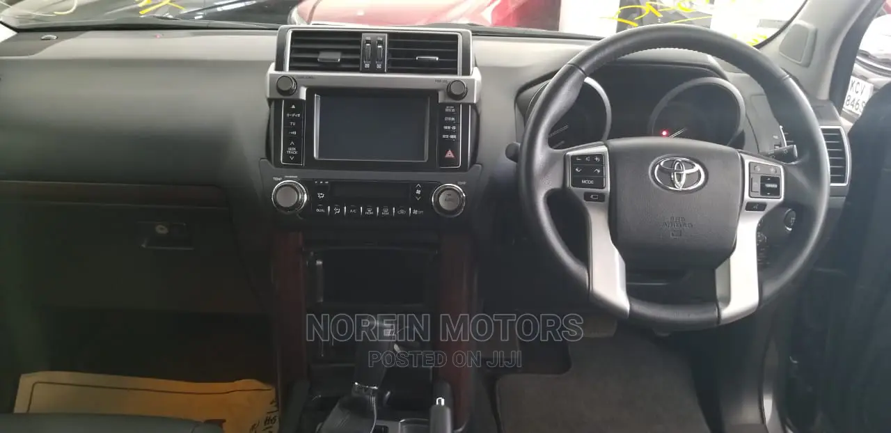 Toyota Land Cruiser Prado 2015 Gray