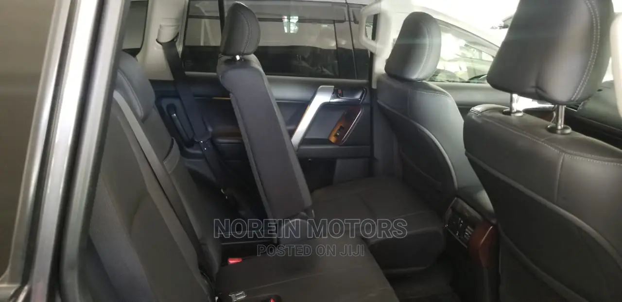 Toyota Land Cruiser Prado 2015 Gray