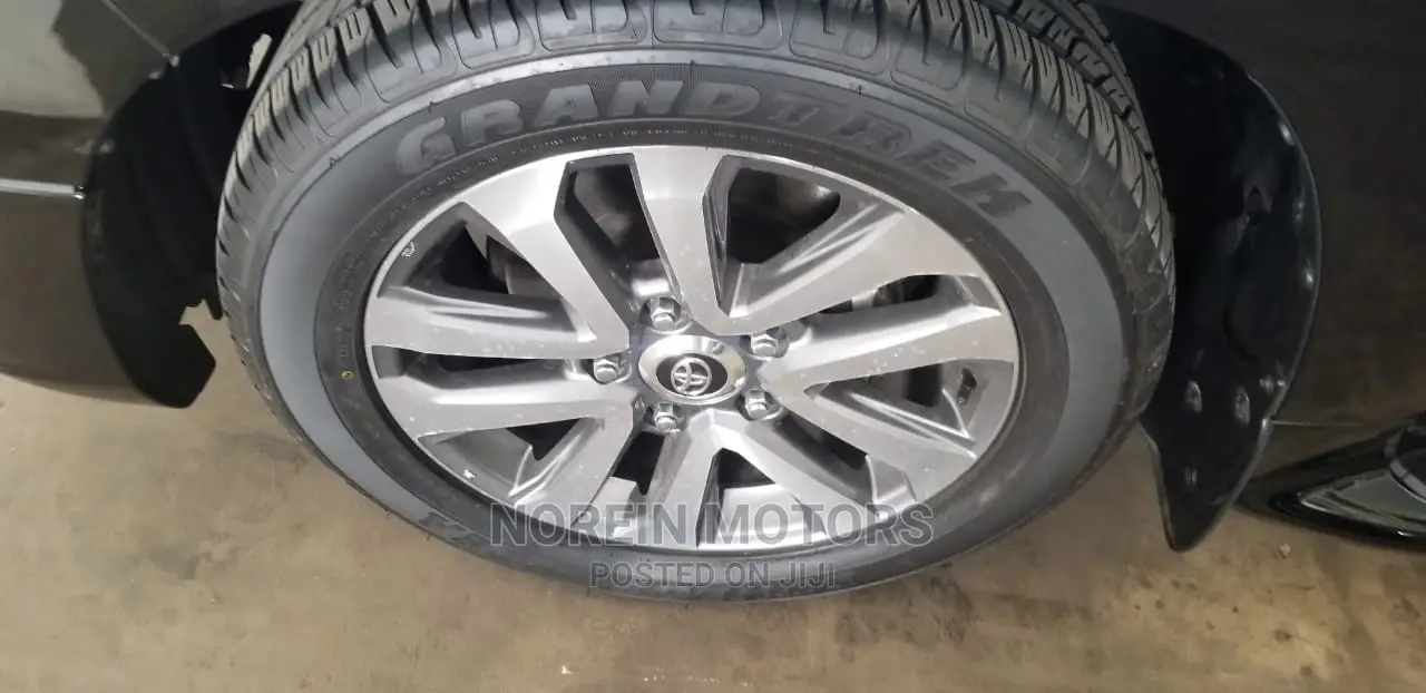 Toyota Land Cruiser Prado 2014 Green