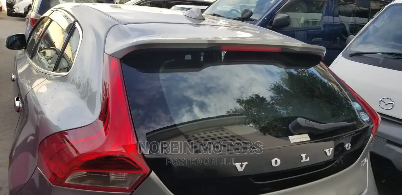Volvo V40 2015 Gray