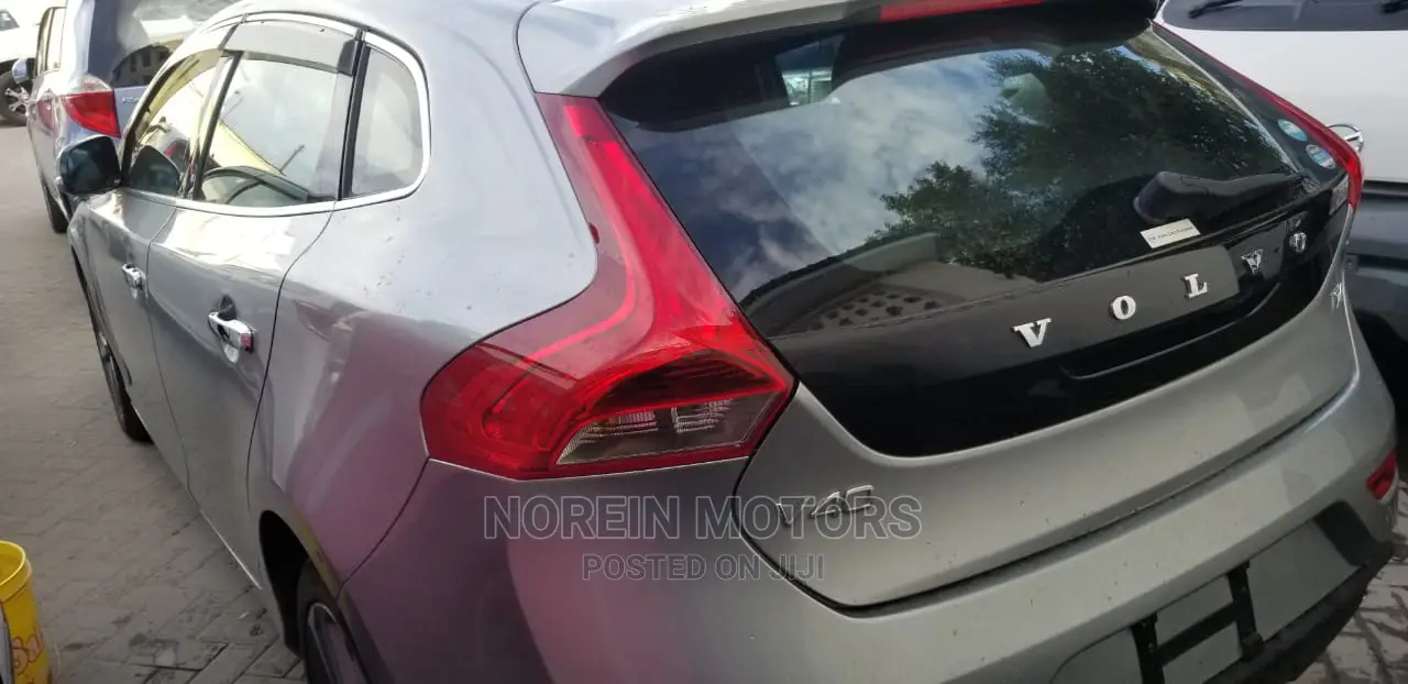 Volvo V40 2015 Gray