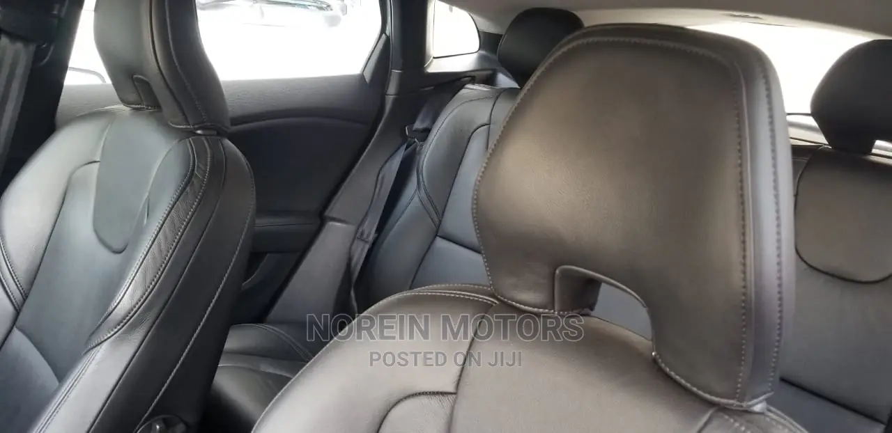 Volvo V40 2015 Gray