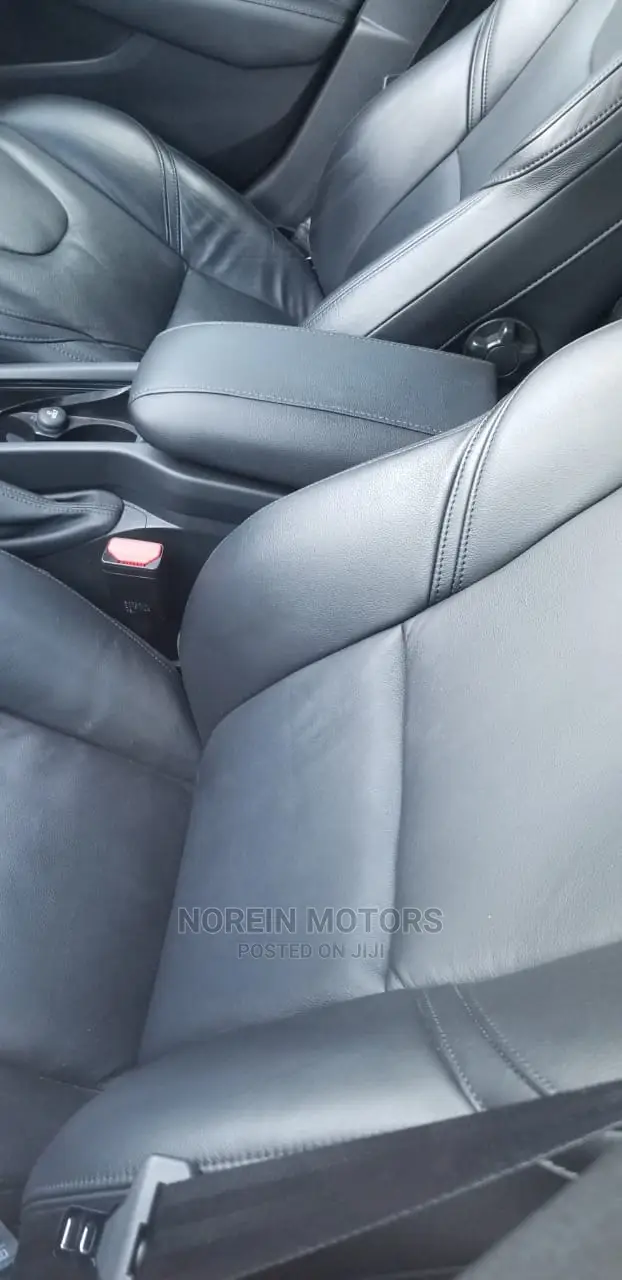 Volvo V40 2015 Gray