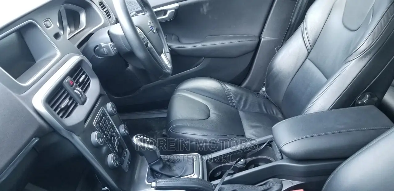 Volvo V40 2015 Gray