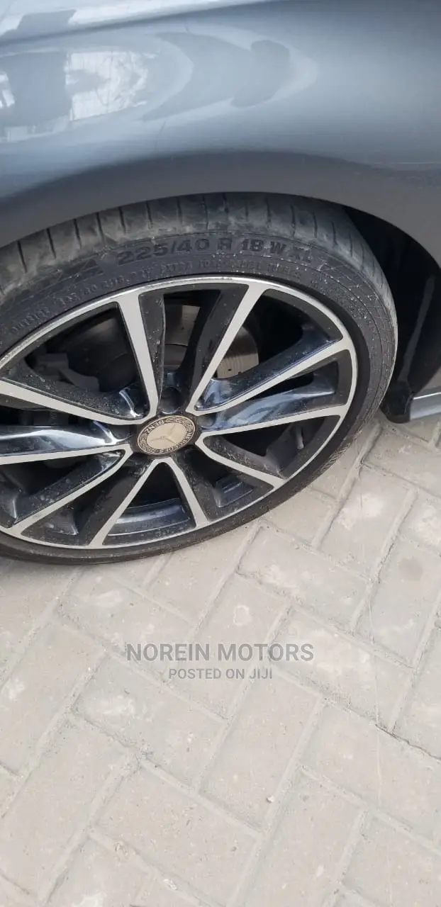 Mercedes-Benz B-Class 2014 Gray
