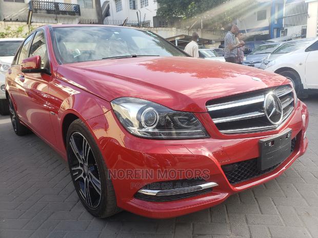 Mercedes-Benz C180 2014 Red - main view