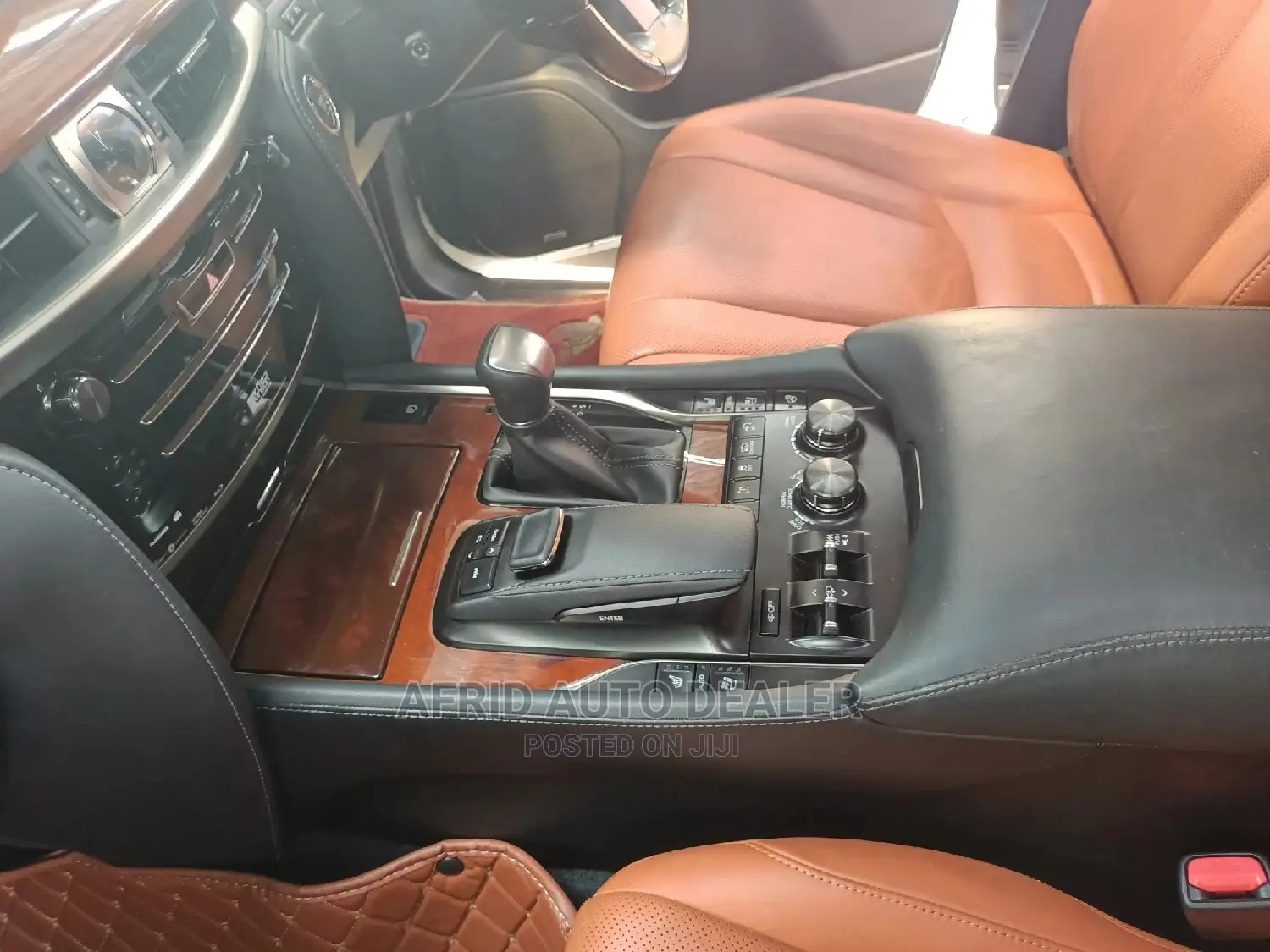 Lexus LX 570 AWD 2016 White