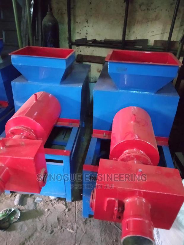 Plodder Machine- Bar Soap Making Machine (Ssp1-Ssp3) - thumbnail 2