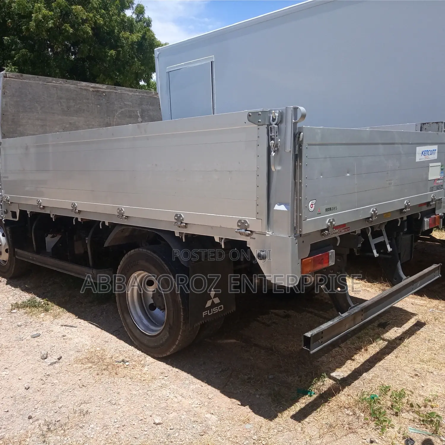 Mitsubishi Canter 2014 Blue